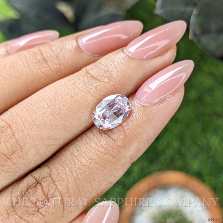 2.60 Ct. Pink Sapphire from Ceylon (Sri Lanka)