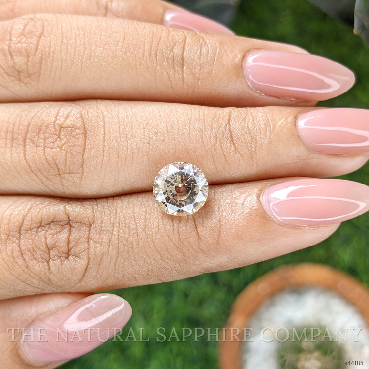 3.28 Ct. Yellow Sapphire from Ceylon (Sri Lanka)