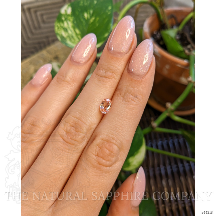 1.00 Ct. Padparadscha Sapphire from Ceylon (Sri Lanka)