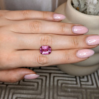 6.08 Ct. Pink Sapphire from Ceylon (Sri Lanka) Life Style