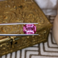 6.08 Ct. Pink Sapphire from Ceylon (Sri Lanka) Life Style