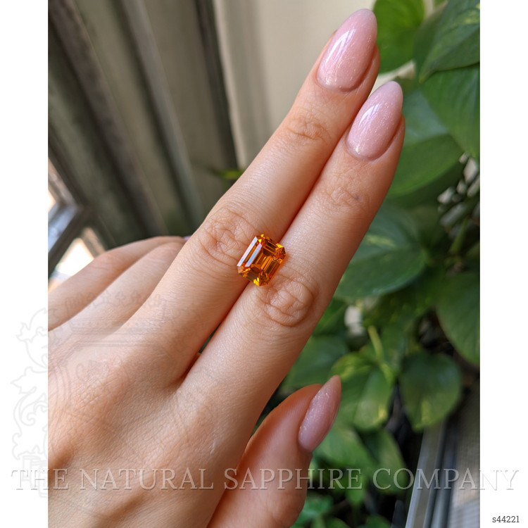5.16 Ct. Yellowish Orange Sapphire from Ceylon (Sri Lanka)