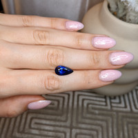 4.21 Ct. Blue Sapphire from Ceylon (Sri Lanka) Life Style