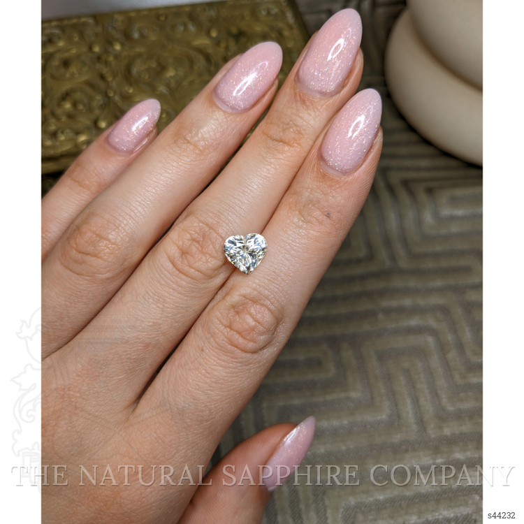 3.86 Ct. Yellow Sapphire from Ceylon (Sri Lanka)