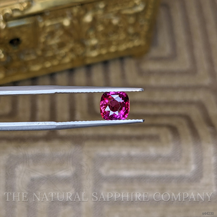 1.46 Ct. Purplish Pink Sapphire from Ceylon (Sri Lanka)