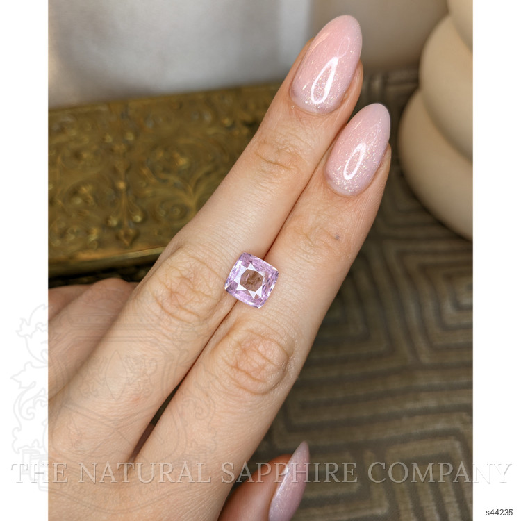 4.05 Ct. Pinkish Purple Sapphire from Ceylon (Sri Lanka)