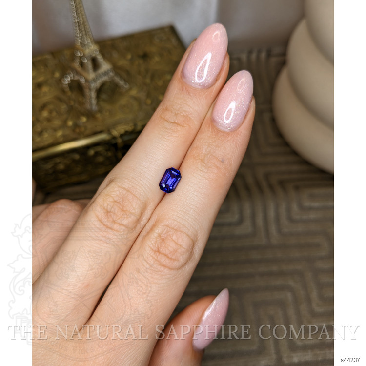1.53 Ct. Violet Sapphire from Ceylon (Sri Lanka)