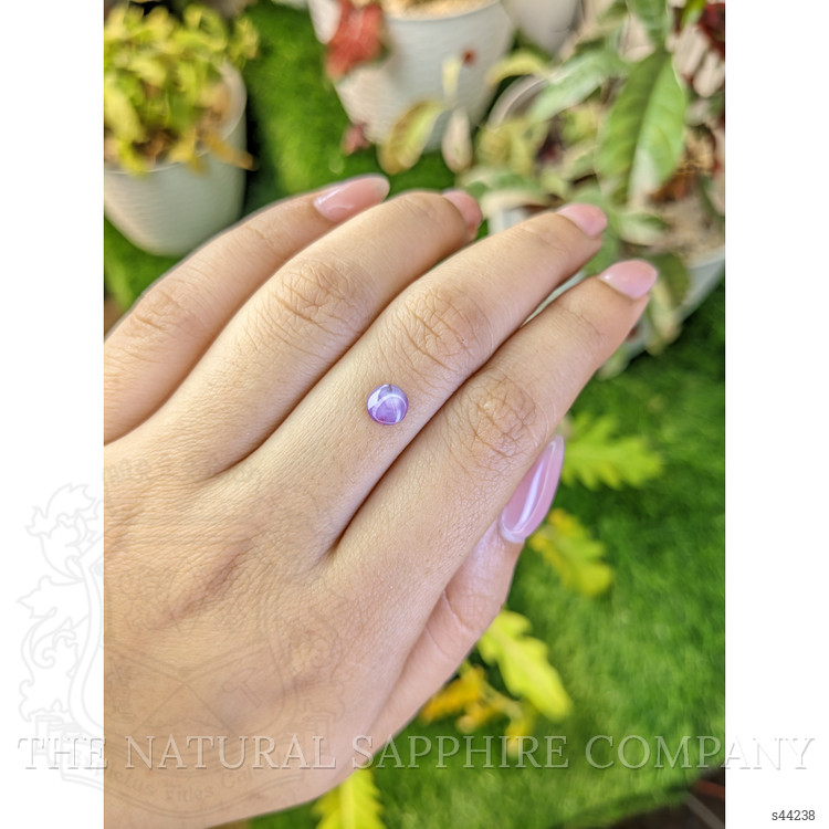 0.97 Ct. Pinkish Purple Star Sapphire from Ceylon (Sri Lanka)