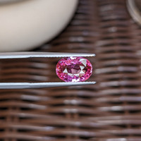 3.02 Ct. Pink Sapphire from Ceylon (Sri Lanka) Life Style