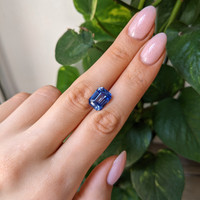 7.58 Ct. Blue Sapphire from Ceylon (Sri Lanka) Life Style