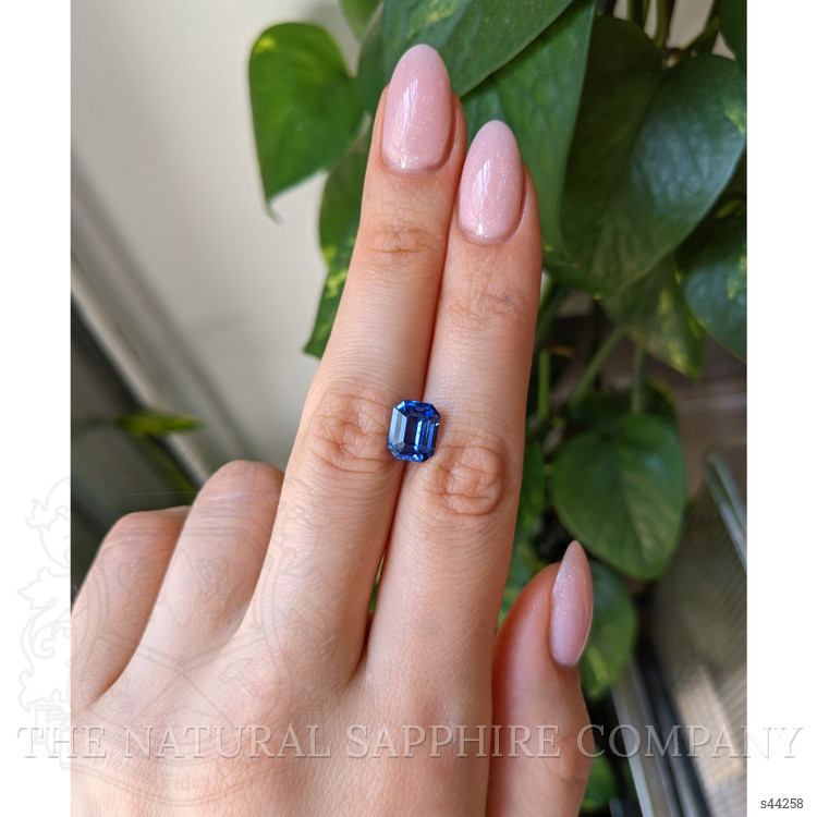 4.06 Ct. Blue Sapphire from Ceylon (Sri Lanka)
