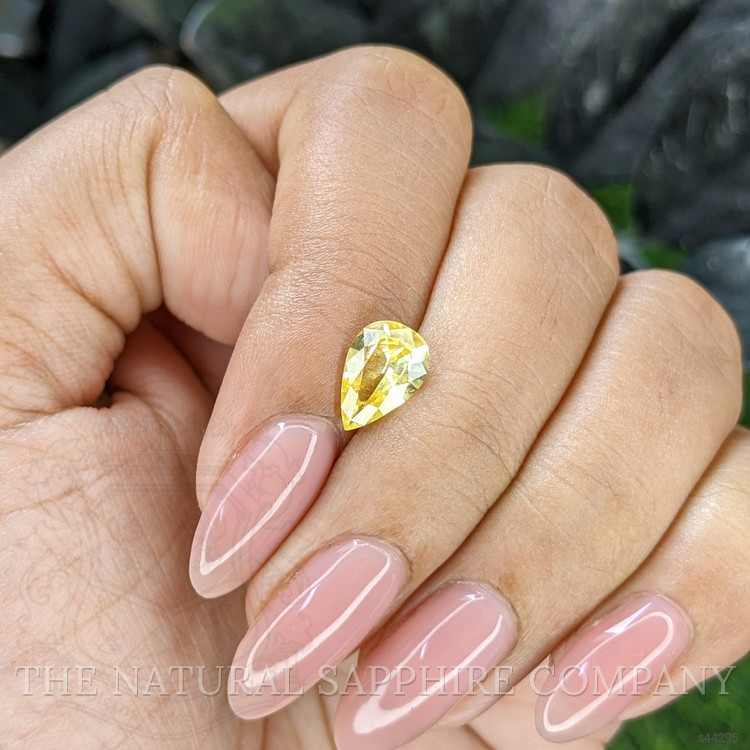 1.39 Ct. Yellow Sapphire from Ceylon (Sri Lanka)