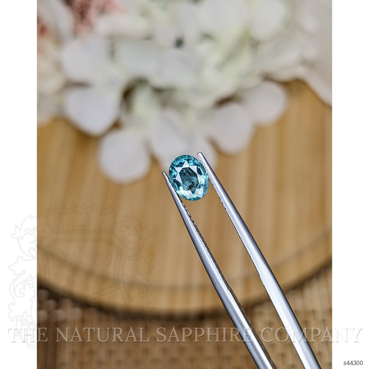 1.05 Ct. Greenish Blue Sapphire from Ceylon (Sri Lanka)
