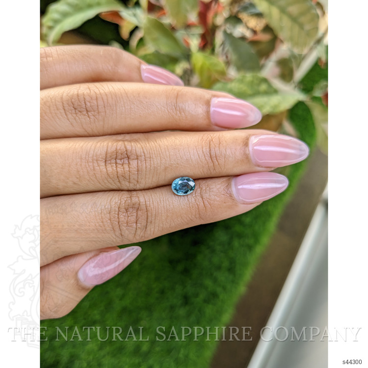 1.05 Ct. Greenish Blue Sapphire from Ceylon (Sri Lanka)