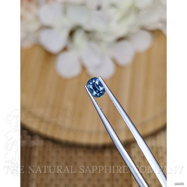 0.60 Ct. Greenish Blue Sapphire from Ceylon (Sri Lanka)