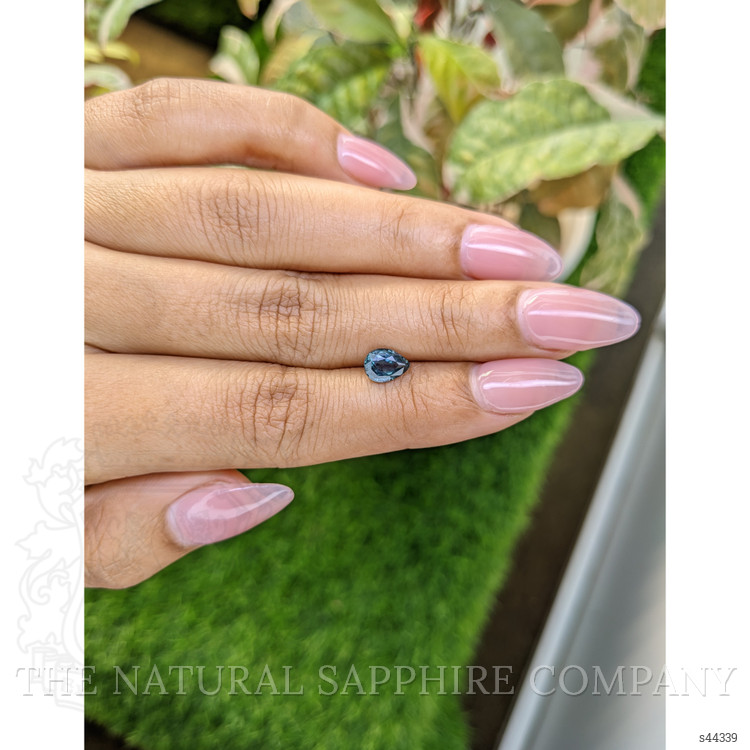1.05 Ct. Greenish Blue Sapphire from Ceylon (Sri Lanka)