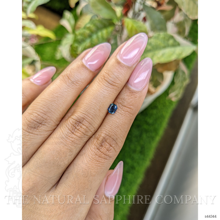 0.46 Ct. Greenish Blue Sapphire from Ceylon (Sri Lanka)