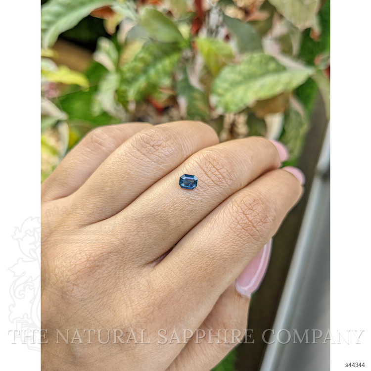 0.46 Ct. Greenish Blue Sapphire from Ceylon (Sri Lanka)