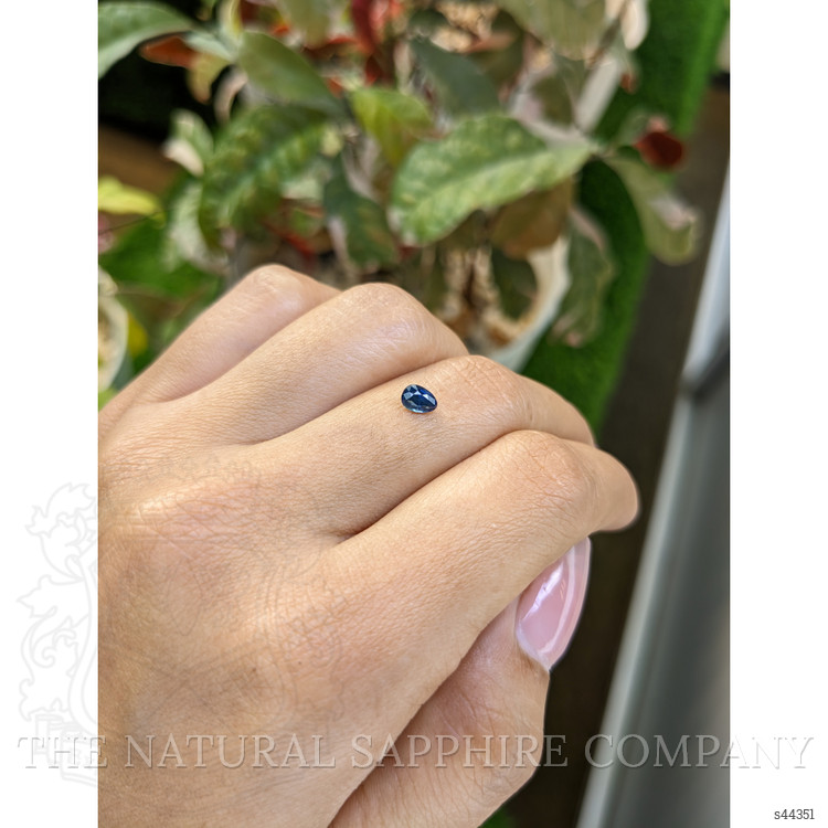 0.49 Ct. Blue Sapphire from Ceylon (Sri Lanka)