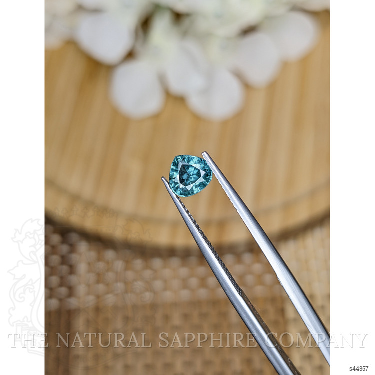 0.89 Ct. Bluish Green Sapphire from Ceylon (Sri Lanka)