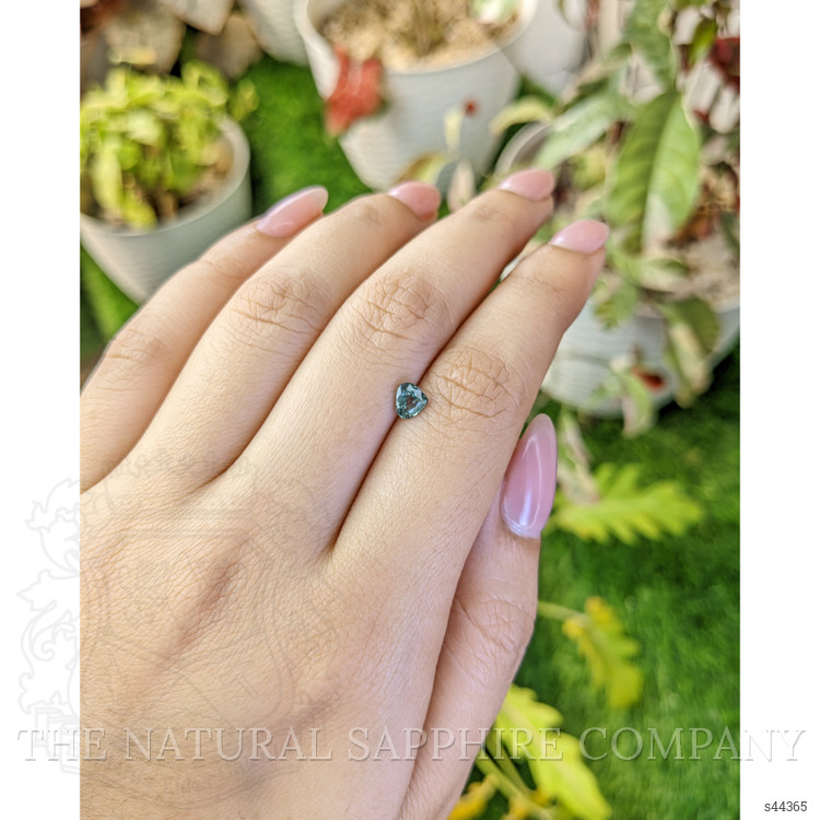 0.61 Ct. Bluish Green Sapphire from Ceylon (Sri Lanka)