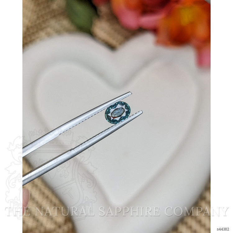 0.86 Ct. Bluish Green Sapphire from Ceylon (Sri Lanka)