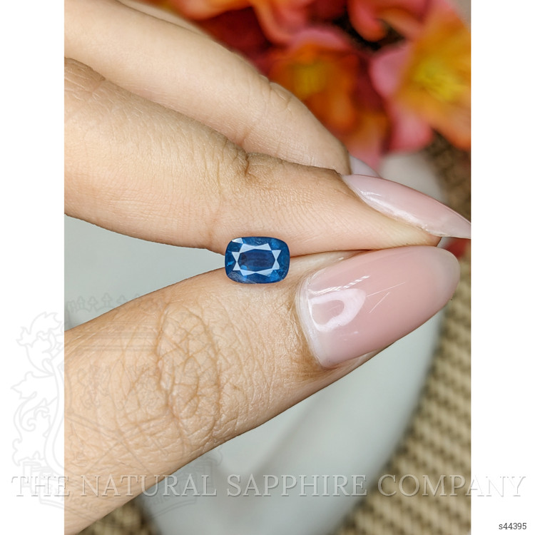 1.21 Ct. Greenish Blue Sapphire from Ceylon (Sri Lanka)