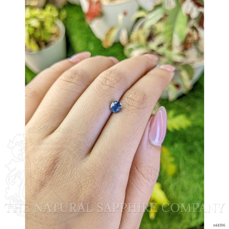 0.91 Ct. Blue Sapphire from Ceylon (Sri Lanka)