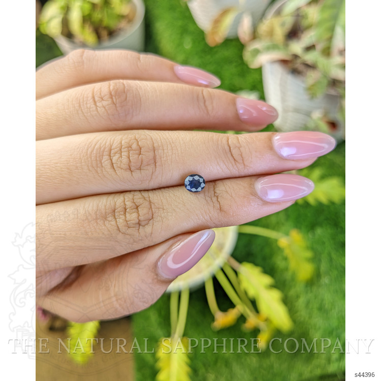 0.91 Ct. Blue Sapphire from Ceylon (Sri Lanka)