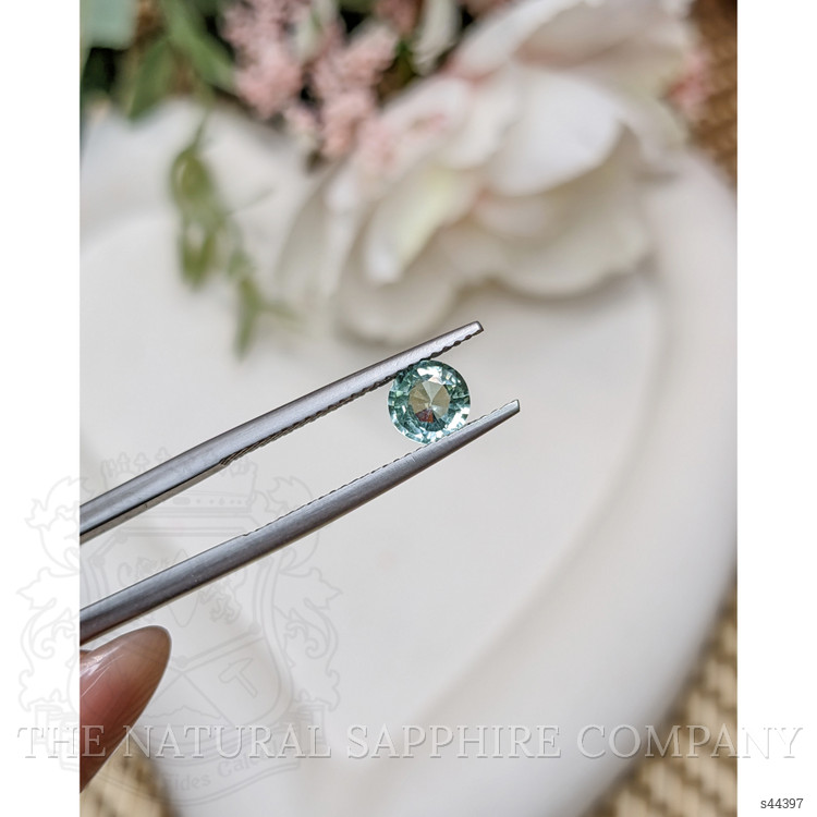 0.79 Ct. Green Sapphire from Ceylon (Sri Lanka)