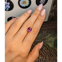 5.13 Ct. Pink Sapphire from Ceylon (Sri Lanka) Life Style