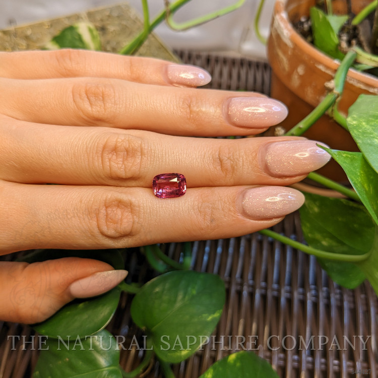 3.01 Ct. Pink Sapphire from Ceylon (Sri Lanka)