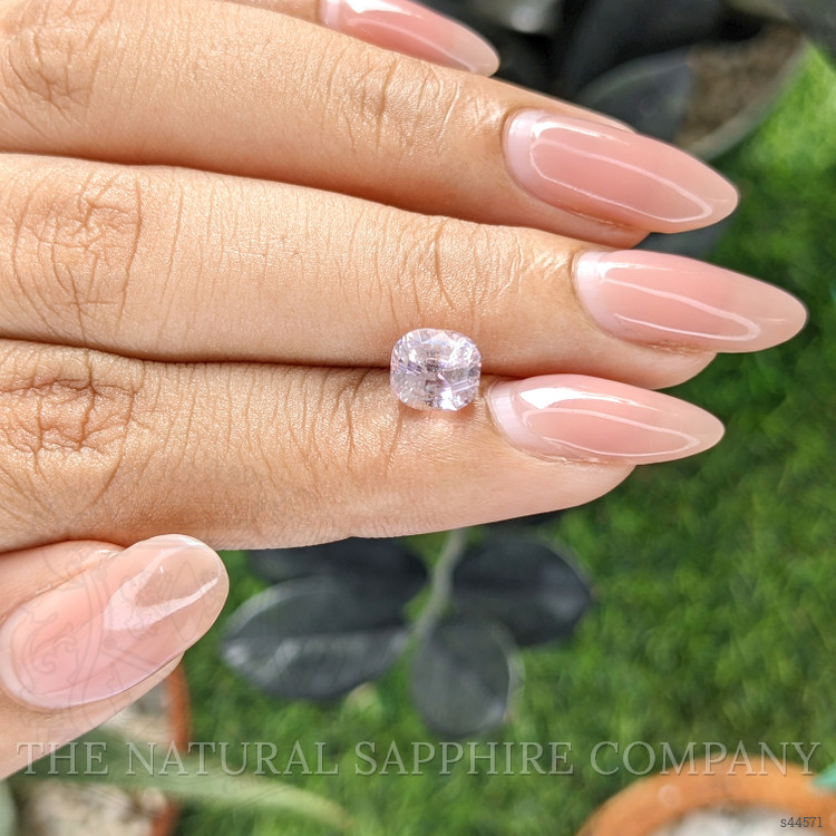 2.05 Ct. Pink Sapphire from Ceylon (Sri Lanka)