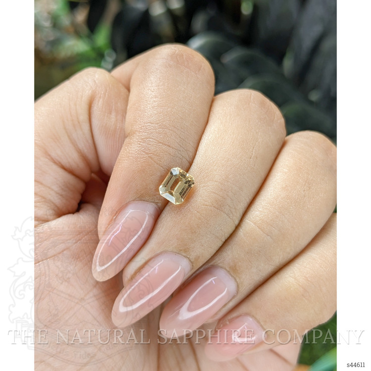 1.09 Ct. Peach Sapphire from Ceylon (Sri Lanka)