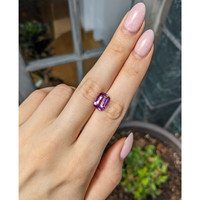 5.06 Ct. Purplish Pink Sapphire from Ceylon (Sri Lanka) Life Style