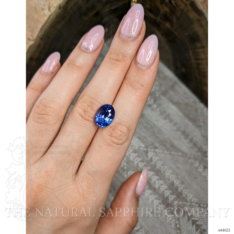 7.57 Ct. Blue Sapphire from Ceylon (Sri Lanka)