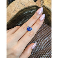 5.21 Ct. Blue Sapphire from Madagascar Life Style