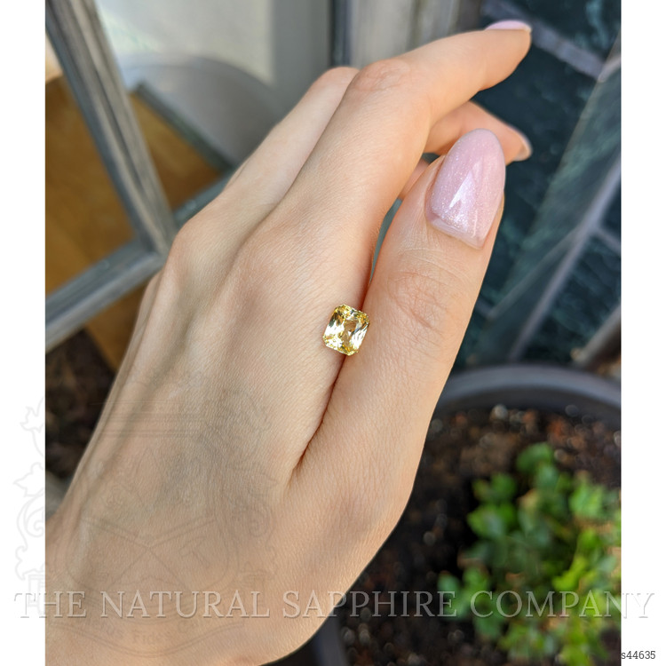 2.67 Ct. Yellow Sapphire from Ceylon (Sri Lanka)