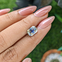 2.12 Ct. Bi Color / Parti Sapphire from Ceylon (Sri Lanka) Life Style