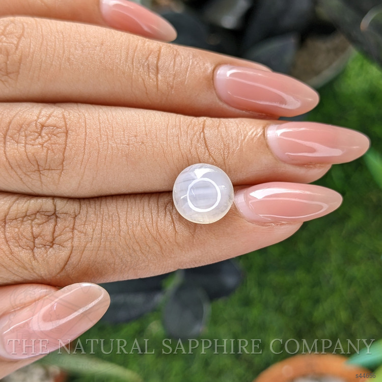4.56 Ct. Grey Star Sapphire from Ceylon (Sri Lanka)