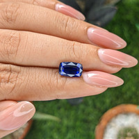 3.05 Ct. Blue Sapphire from Ceylon (Sri Lanka) Life Style