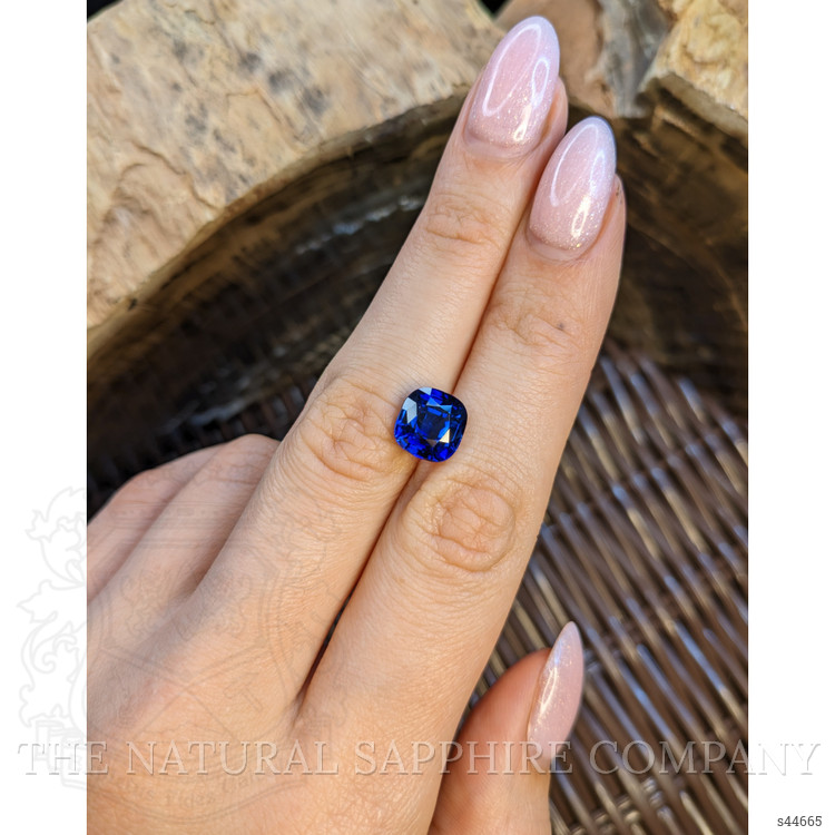 5.04 Ct. Blue Sapphire from Ceylon (Sri Lanka)