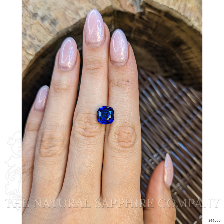 5.04 Ct. Blue Sapphire from Ceylon (Sri Lanka)