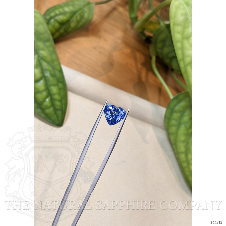 7.11 Ct. Blue Sapphire from Ceylon (Sri Lanka)
