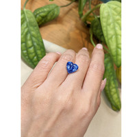7.11 Ct. Blue Sapphire from Ceylon (Sri Lanka) Life Style