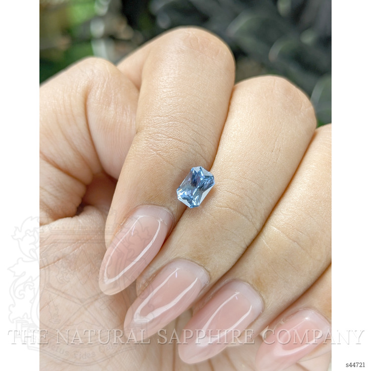 1.01 Ct. Blue Sapphire from Ceylon (Sri Lanka)