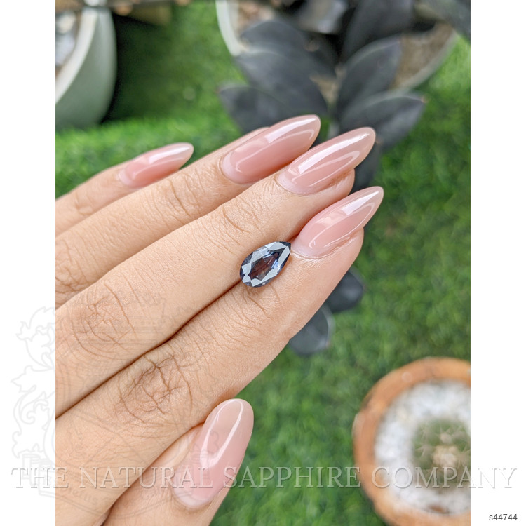 1.85 Ct. Bi Color / Parti Sapphire from Ceylon (Sri Lanka)