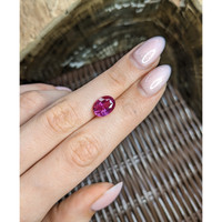 4.15 Ct. Purplish Pink Sapphire from Madagascar Life Style