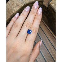 3.71 Ct. Blue Sapphire from Ceylon (Sri Lanka) Life Style