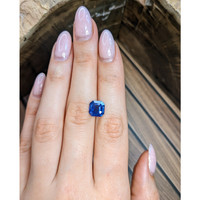 3.71 Ct. Blue Sapphire from Ceylon (Sri Lanka) Life Style